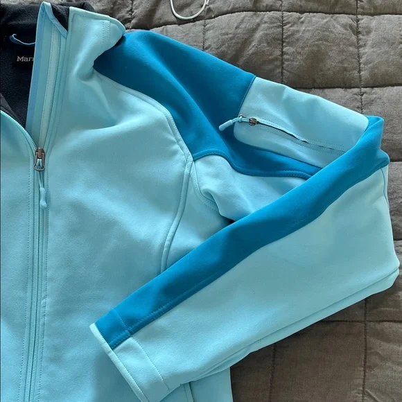 Marmot Women's Light and Dark Blue Ski Jacket - Picture 4 of 7